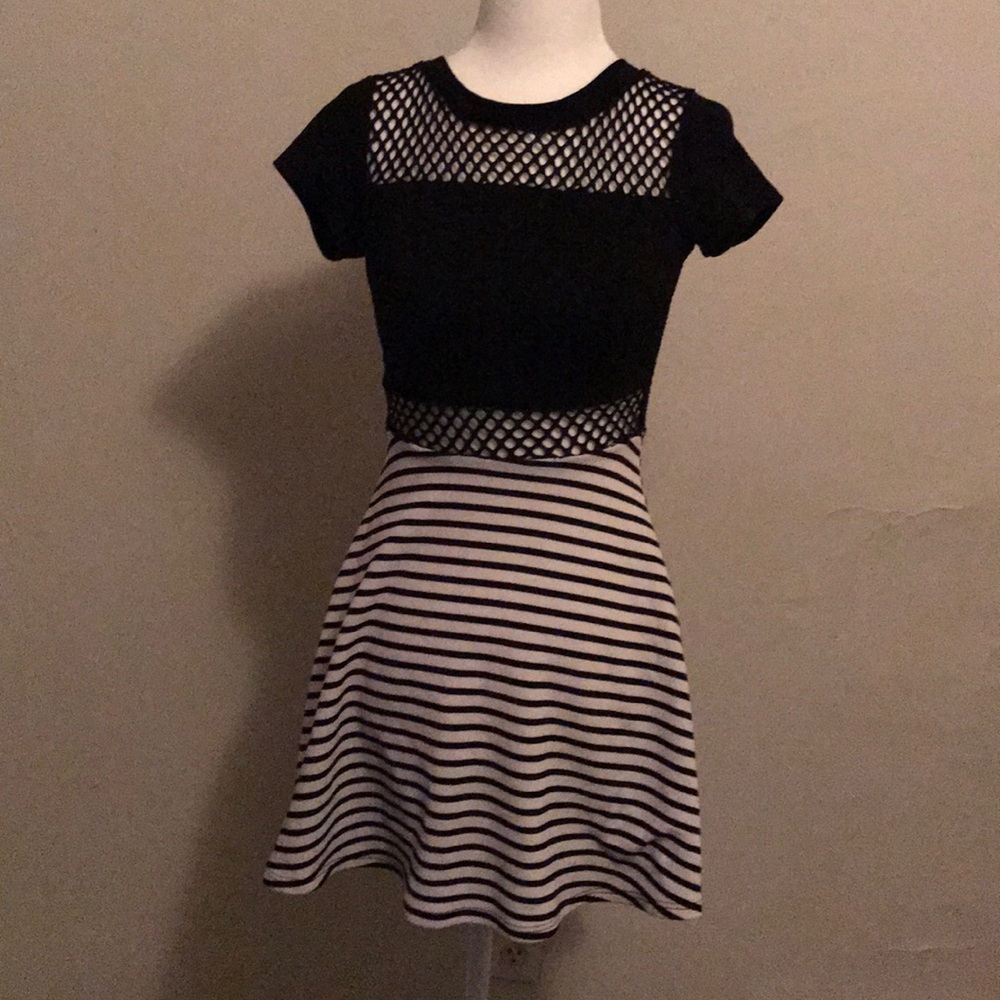 Stripped backless meshed dress